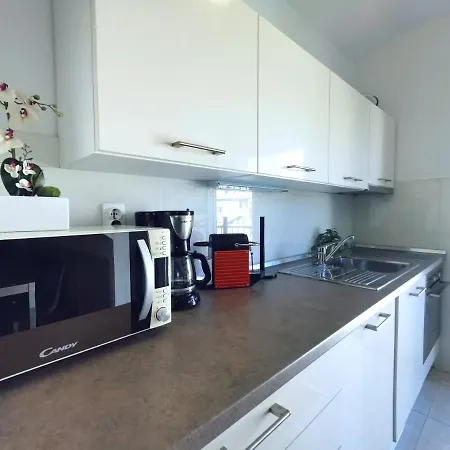 Apartment Heaven Split