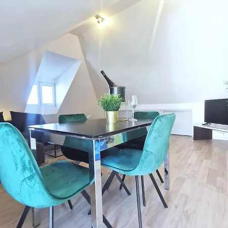 Apartment Heaven Split